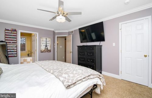 640 High St, West Deptford NJ 08051-1460 exterior