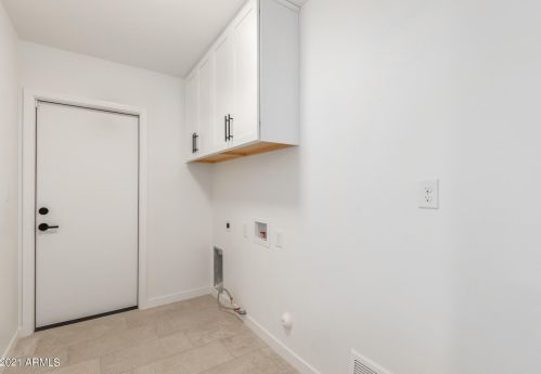 6501 2nd St, Phoenix AZ 85022-1005 exterior