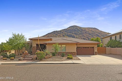 25910 55th Dr, Phoenix, AZ 85083-1201