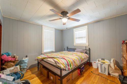 24 Fairbanks St, Worcester MA 01610-2104 exterior