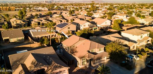 1928 Alta Vista Rd, Phoenix AZ 85041-5661 exterior