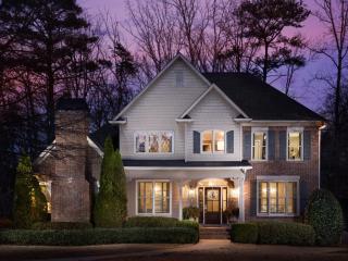 979 Cobble Creek Dr, Birmingham, AL 35226-2867