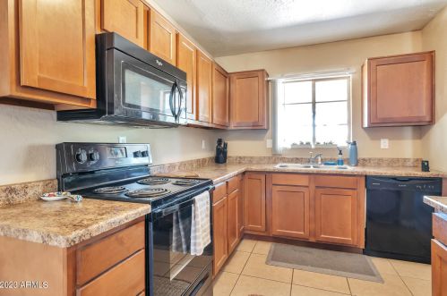 1901 45th St, Phoenix AZ  85008-4105 exterior