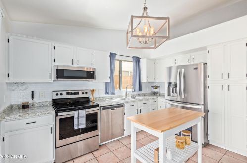 8520 Cambridge Ave, Phoenix AZ 85008-1215 exterior