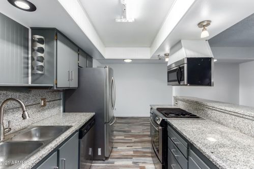 11022 35 Dr, Phoenix AZ 85053-7613 exterior