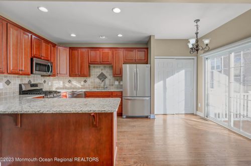 92 Brookfield Dr, Jackson Twp NJ  08527-3876 exterior