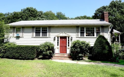 1010 Washington St, East Bridgewater, MA 02333-1249