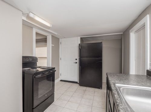 187 High St, Taunton MA 02780-3537 exterior