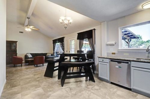 7027 Buchanan Dr, Richmond TX 77469-5968 exterior