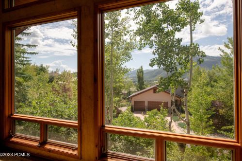 2068 Mahre Dr, Park City UT 84098-8508 exterior