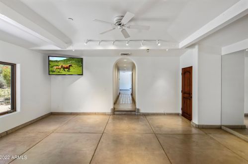 2020 Bethany Home Rd, Phoenix AZ 85014-2434 exterior