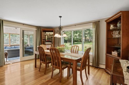 37 Howard Dr, Plymouth MA 02360-4272 exterior