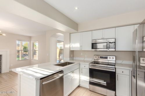 4758 Charleston Ave, Phoenix AZ 85032-9553 exterior