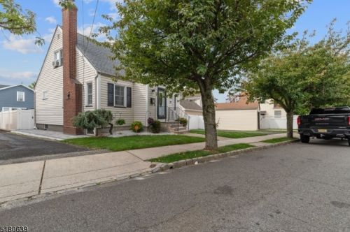 34 Maier St, Belleville, NJ 07109-2041