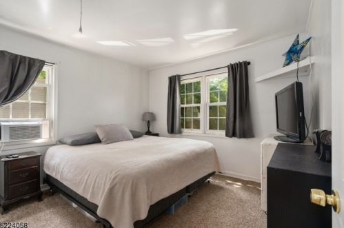 350 Skyline Lk Dr, Skyline Lakes NJ 07456-1952 exterior