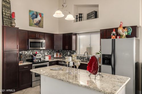 14250 43rd St, Phoenix AZ 85032-3322 exterior