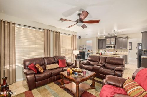 1004 Amberwood Dr, Phoenix AZ  85048-1937 exterior