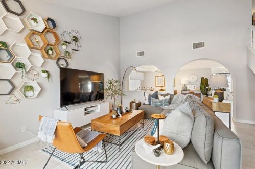 15026 19th Way, Phoenix AZ  85022-3905 exterior