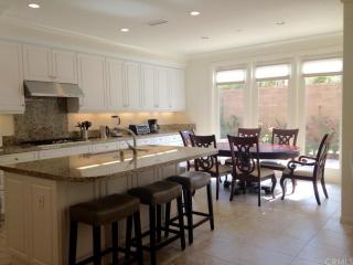 87 Lupari, Irvine CA  92618-0116 exterior