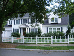 1863 Commonwealth Ave, Newton, MA 02466-2725