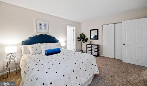 21 Williams Ave, West Deptford NJ  08096-5596 exterior