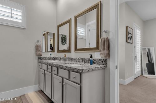 8969 8th Dr, Phoenix AZ  85021-8319 exterior