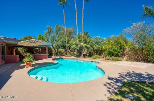 9226 33 Way, Phoenix AZ 85028-4920 exterior