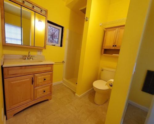 8 Ipswich St, Seekonk MA 02771 exterior