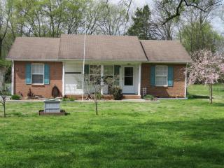 988 Bentley Cir, Gallatin, TN 37066-4522