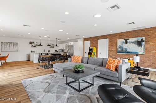 4217 44th St, Phoenix AZ 85032-3445 exterior