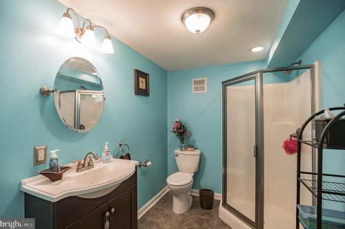 738 Chestnut Ave, West Deptford NJ 08097-1606 exterior