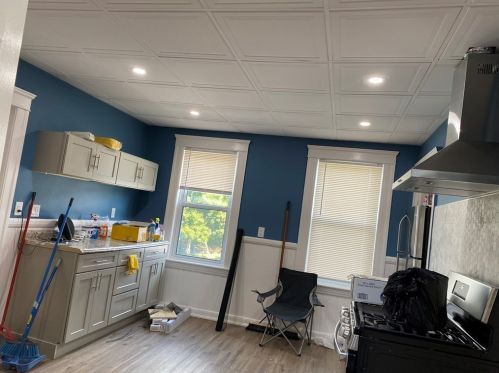 9 Orient St, Worcester, MA 01604-3710