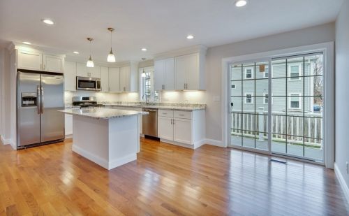 40 Lawrence Ave, East Bridgewater MA 02324-1613 exterior