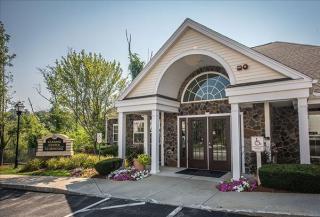 2 Littles Brook Ct, Burlington MA  73244-4766 exterior