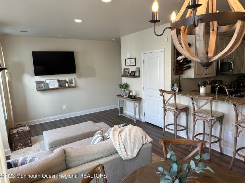 19 Jake Dr, Tinton Falls NJ  07712-7533 exterior