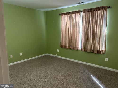 1422 Tristram Cir, West Deptford NJ 08051-2265 exterior