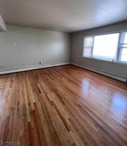 52 Frederick St, Belleville NJ  07109-1140 exterior