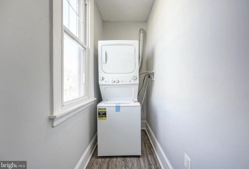 1815 20 St, Philadelphia PA 19145-2048 exterior