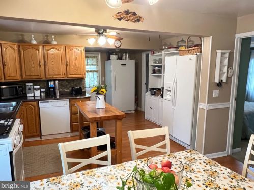 623 Wesley Ave, West Deptford NJ 08063-1247 exterior