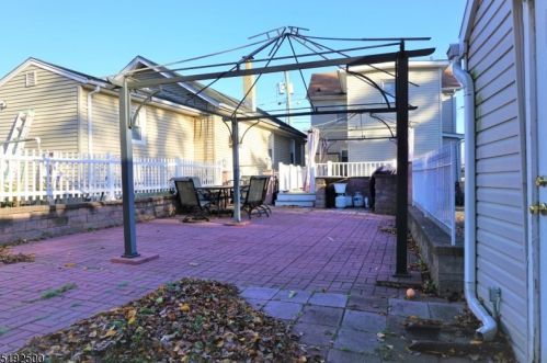 87 Brg St, Belleville NJ 07109-2429 exterior