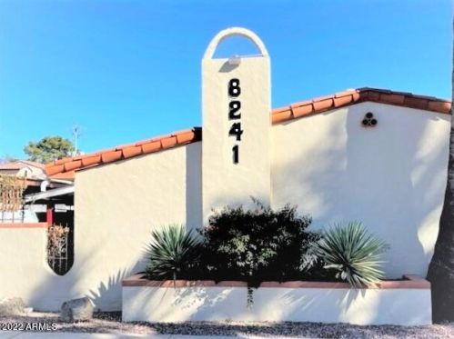 8241 Central Ave, Phoenix AZ  85020-3561 exterior