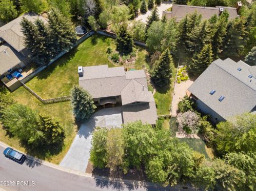 5063 Mdw Dr, Park City UT 84060-6813 exterior