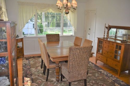 60 Zephyr Dr, Montgomery, MA 01085-4940