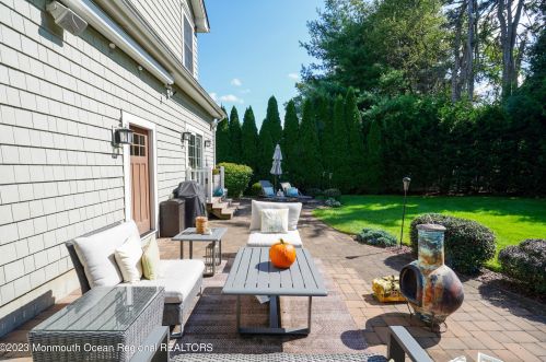 90 Lovett Ave, Little Silver NJ 07739-1403 exterior