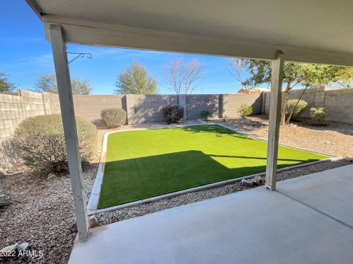 5521 27 Dr, Phoenix AZ 85045-2210 exterior