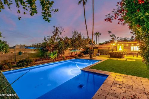 6849 2nd St, Phoenix AZ  85012-1005 exterior