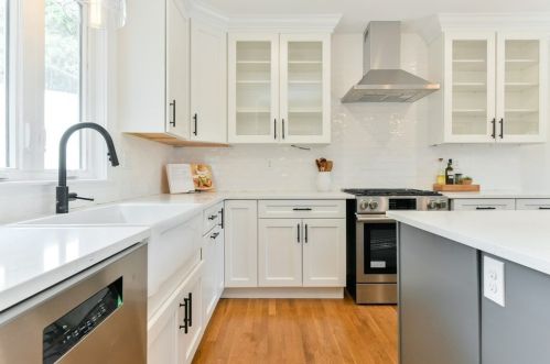 207 Whiting Ave, Dedham MA  02026-3120 exterior