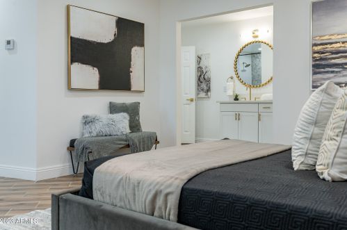 1121 Bethany Home Rd, Phoenix AZ  85014-2229 exterior