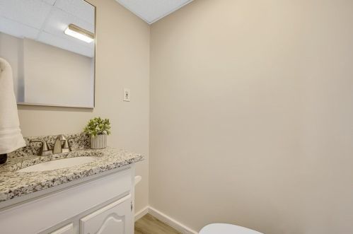 79 Valmor St, Worcester MA 01604-2447 exterior