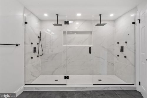 1 18th St, Burlington NJ  08016-4605 exterior